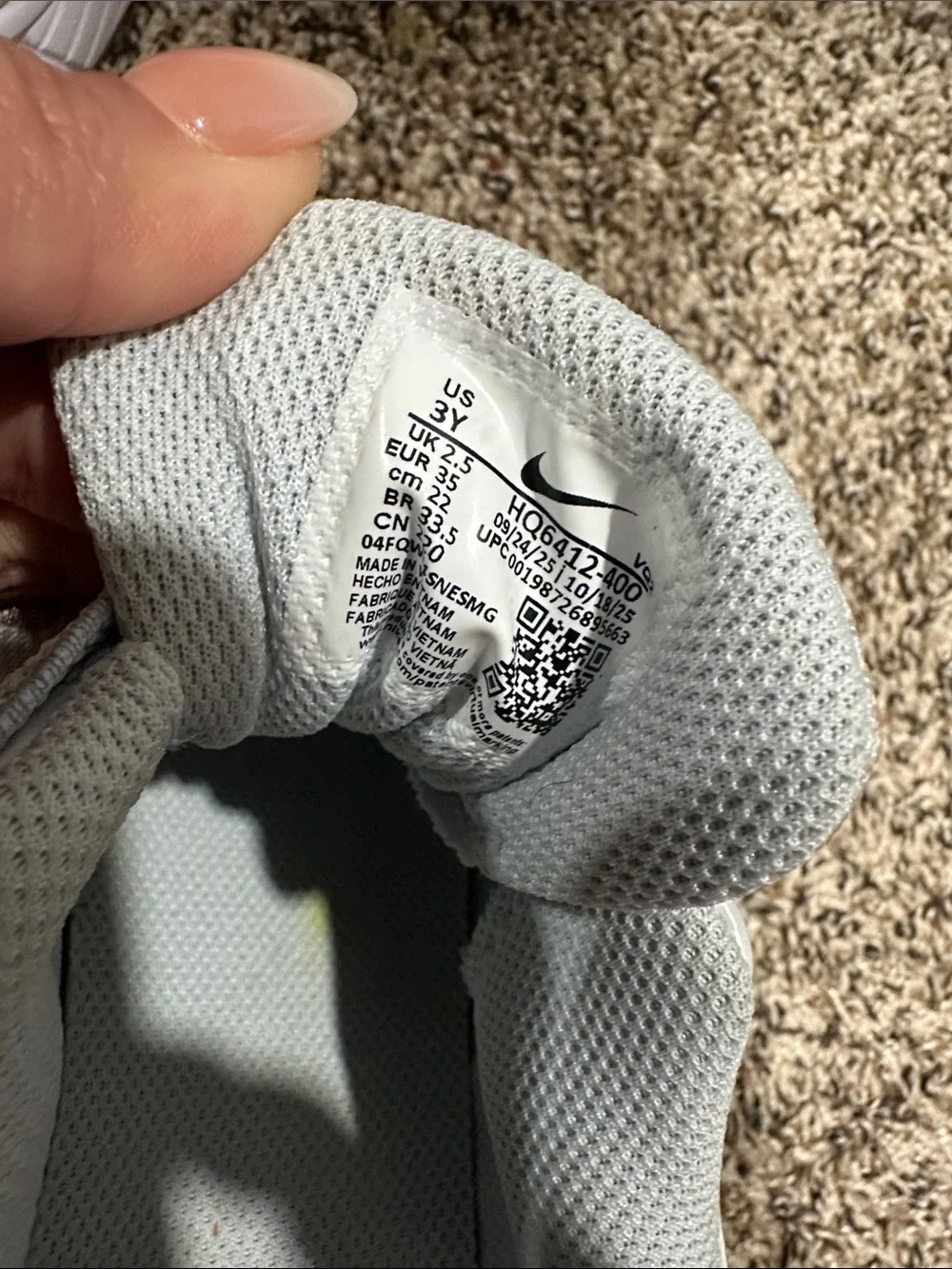 Nike Kids Sneakers - Light Gray & Cream